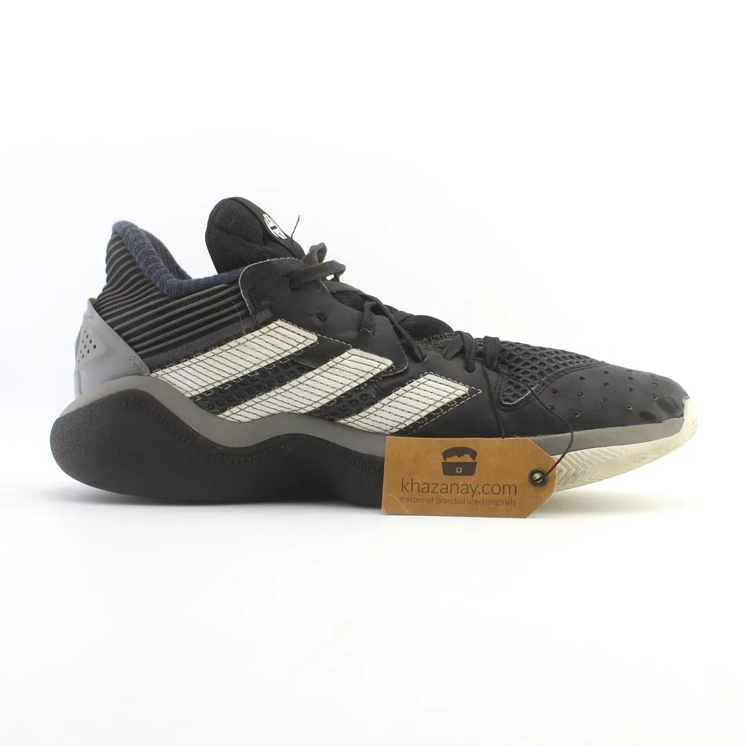 ADIDAS . Davis Basketball Shoes
