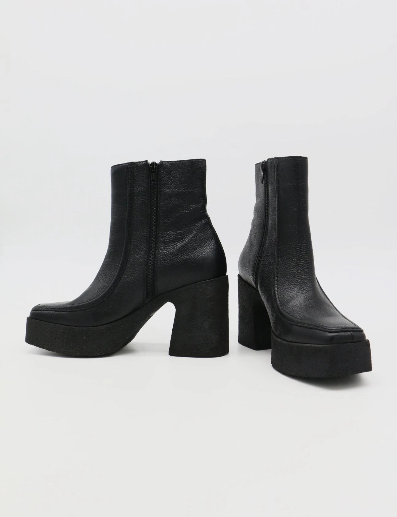 Ankle Boot For Fracture Agathe platform ankle boots in black leather women's shoes