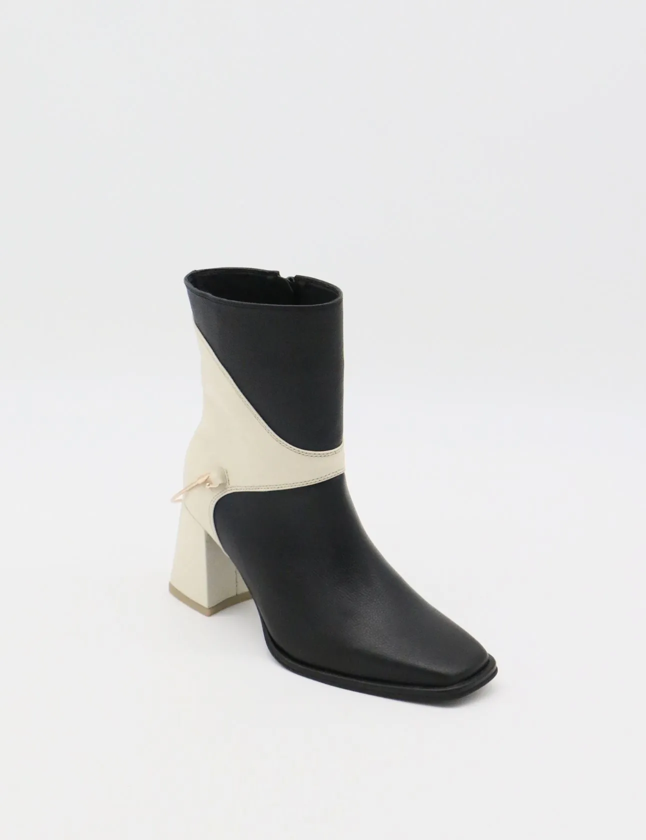 Amanda heeled ankle boot in black x ivory leather women's shoes Ego Boots