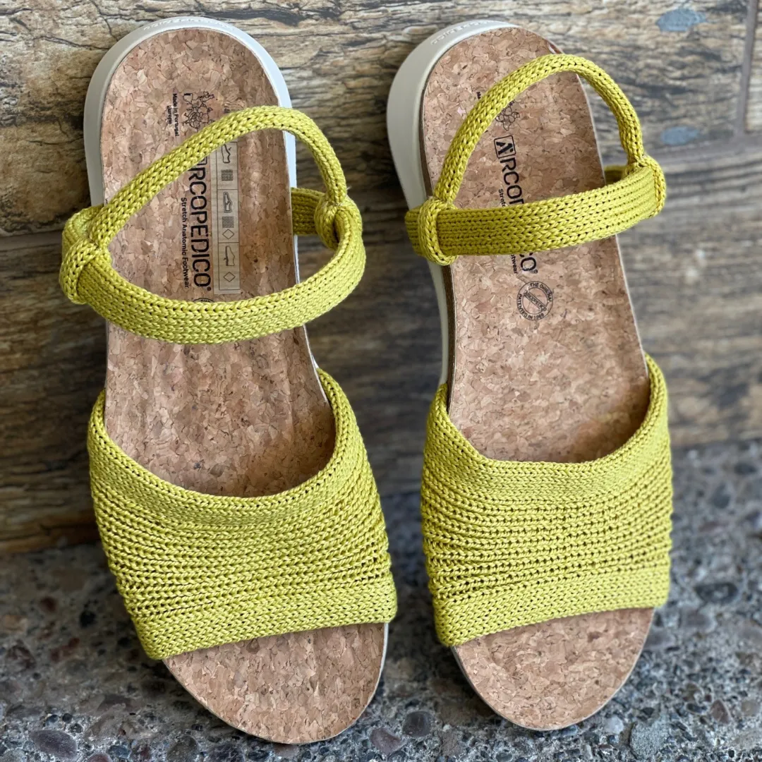 ARCOPEDICO ARENAL Best Flat Shoes For Teachers