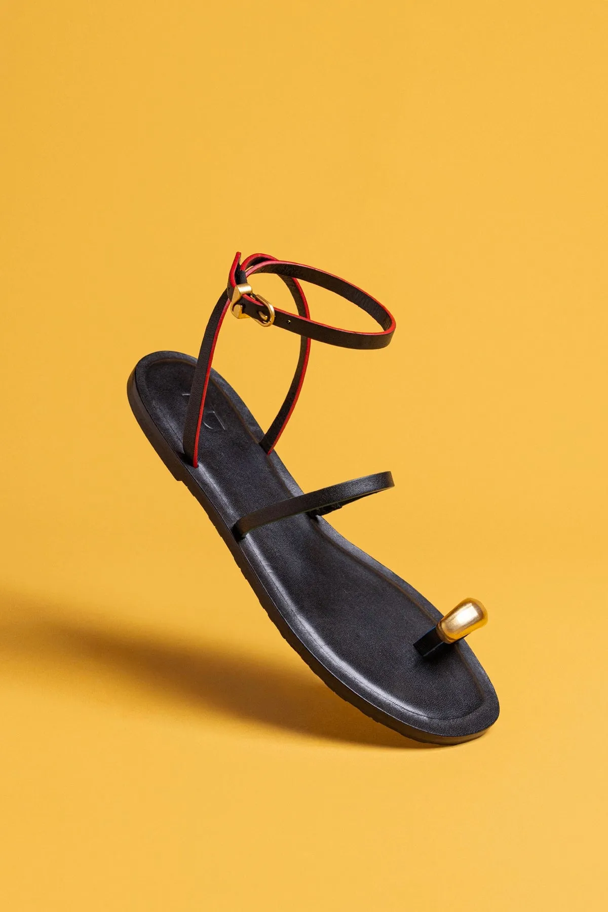 Biarritz Flat Sandal In Black Leather Flat Hiking Shoes
