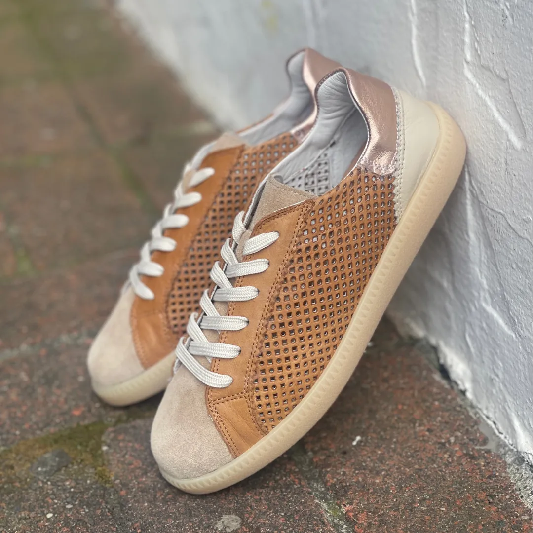 BIZA AMELIA Flat Shoes Dangling