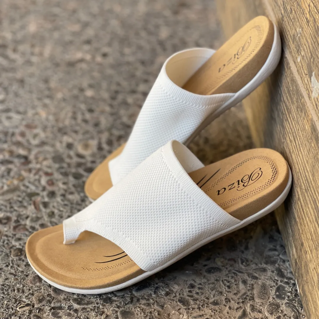 BIZA LAVISH Flat 1930s Shoes