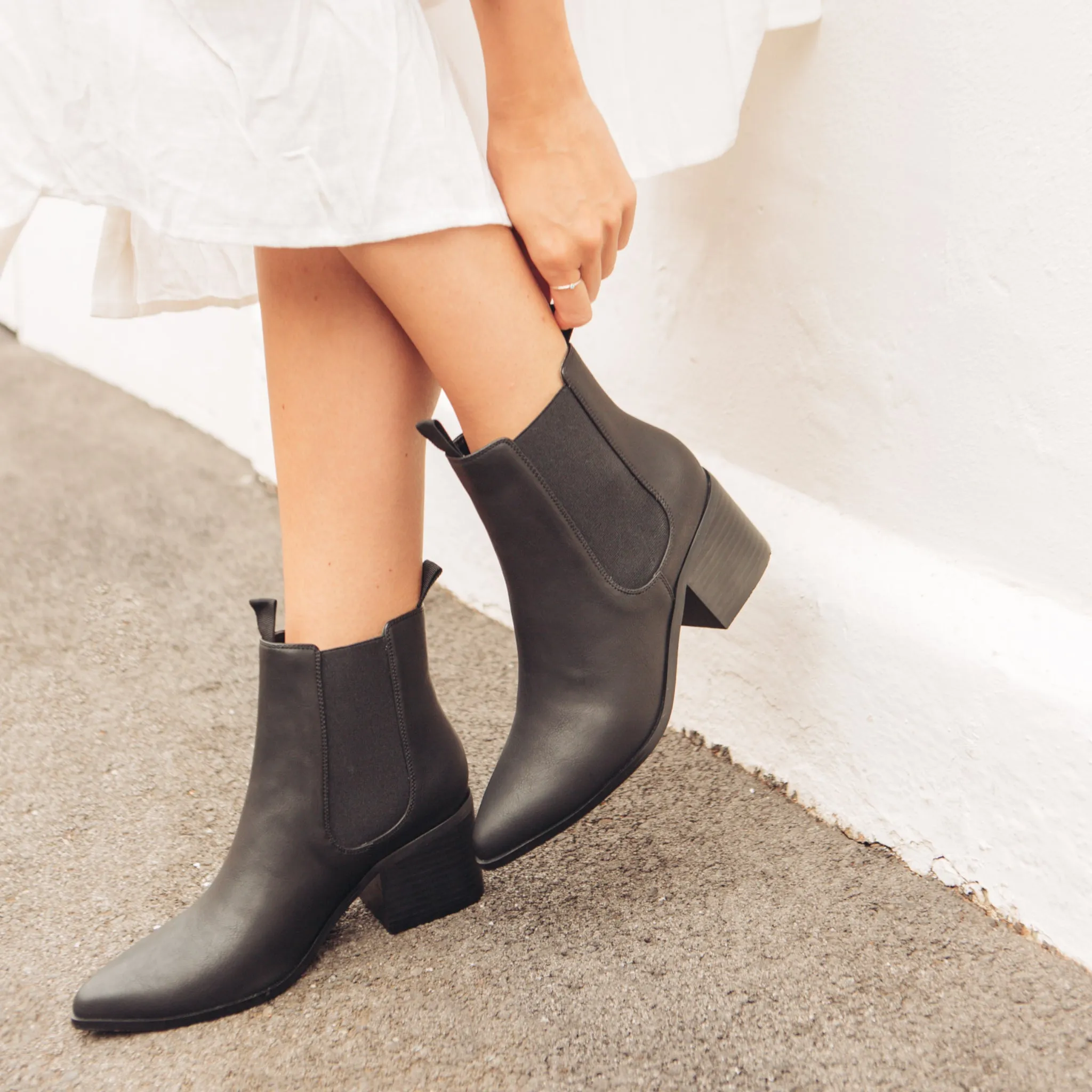 Utility Work Filo Chelsea Ankle Boots - Black Softee