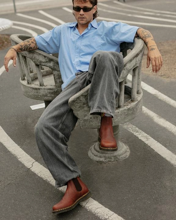 2976 Ambassador Leather Chelsea Boots - Cashew - Mens 2 Heeled Boots