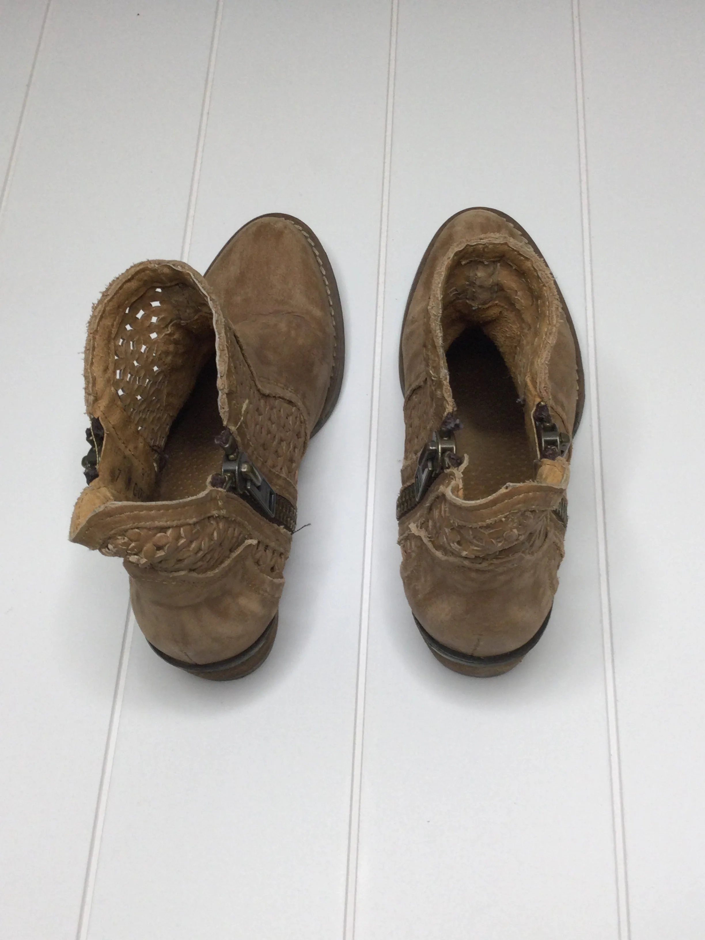 Ankle Boots With Bow On Back Boots Ankle Flats By Circle G  Size: 7