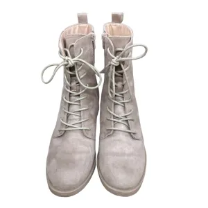 Boots Ankle Flats By Clothes Mentor  Size: 10 Ankle Boots Guys