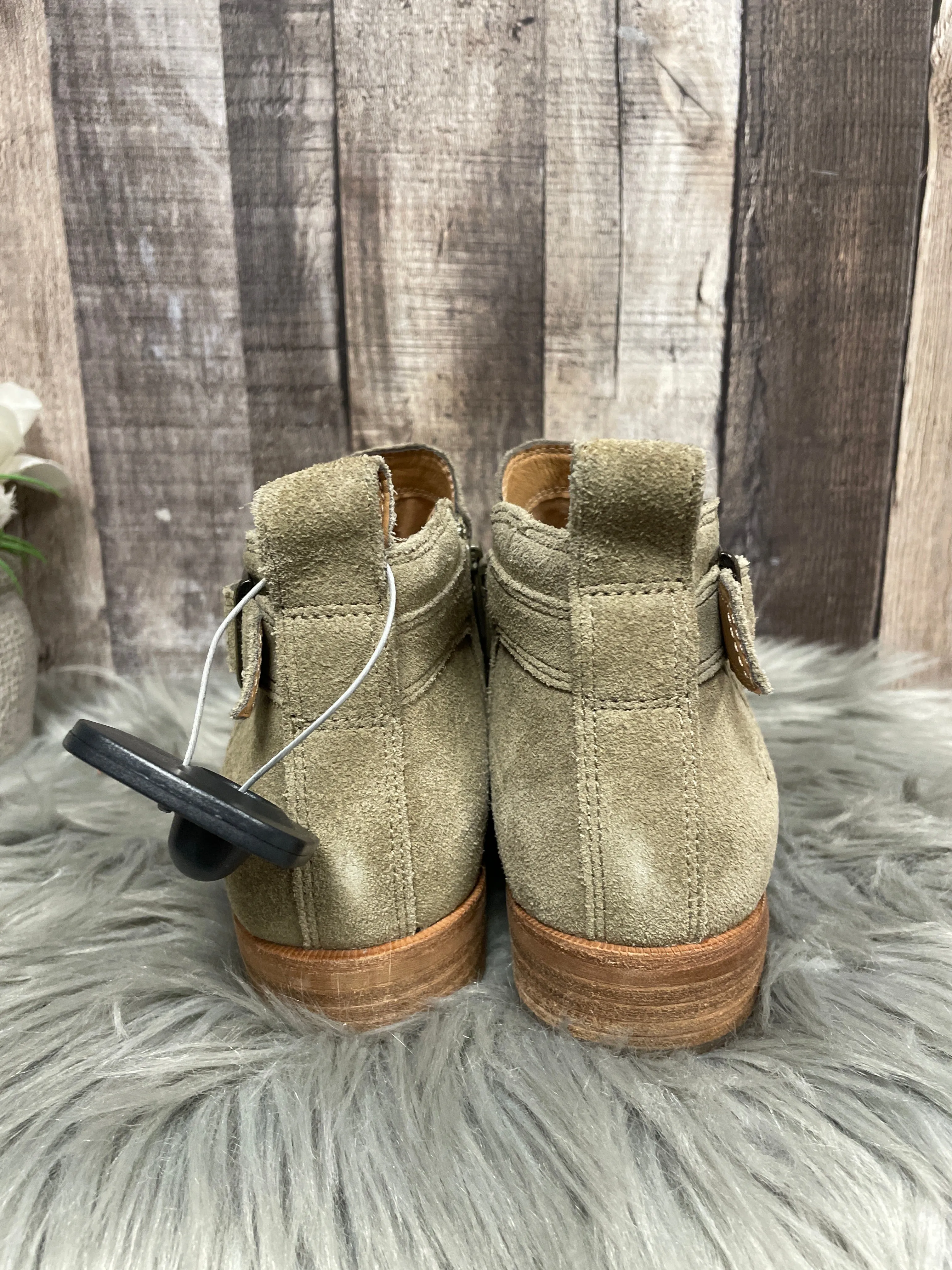 Clear Ankle Boots Boots Ankle Flats By Ugg  Size: 8.5