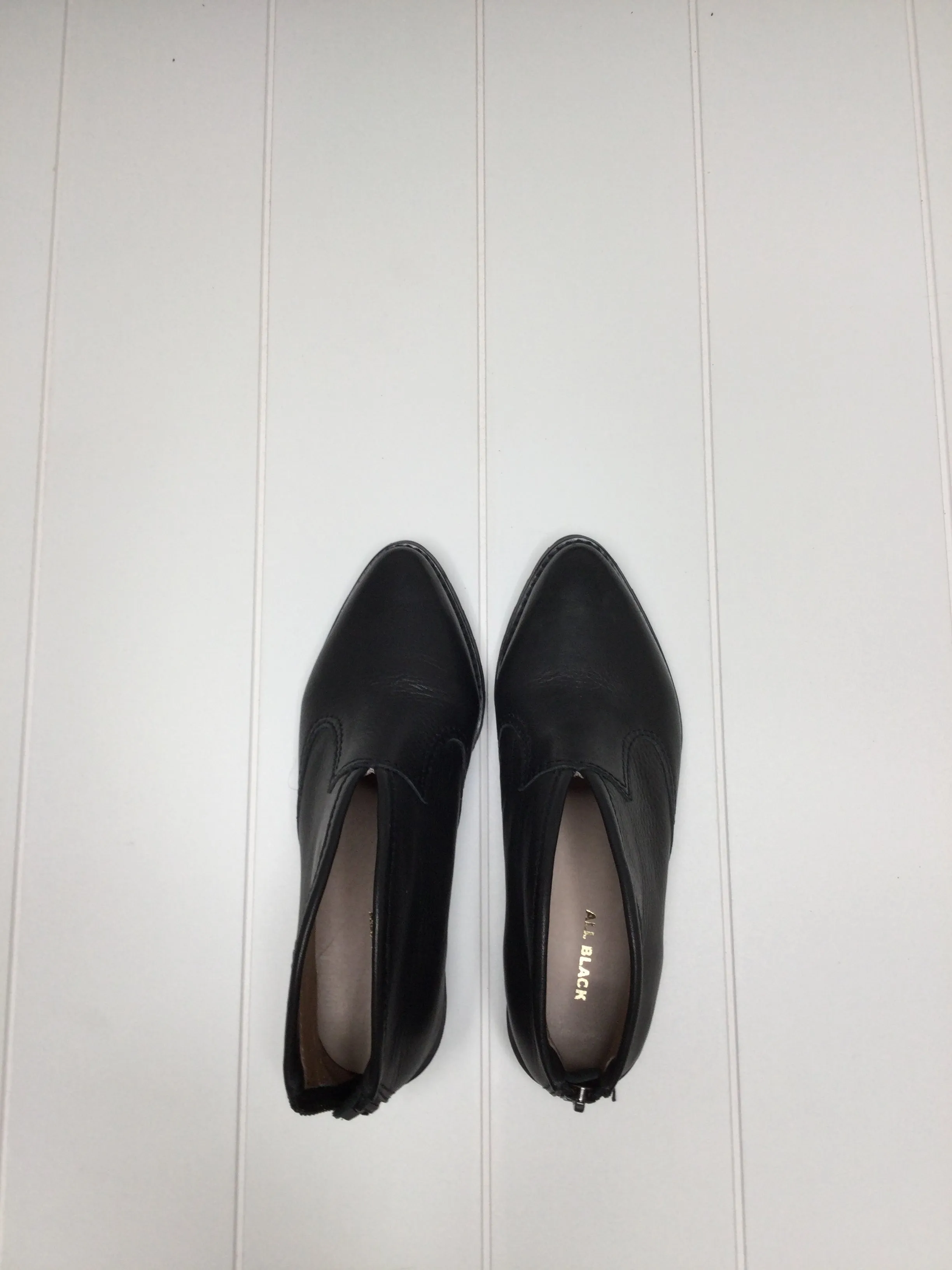 Boots Ankle Heels By All Black Size: 5 Lace Up Ankle Boots Flat Heel