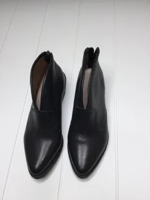 Leather Laced Heeled Ankle Boots Boots Ankle Heels By All Black Size: 5