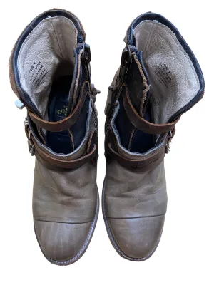 Feminine Ankle Boots Boots Ankle Heels By Freebird  Size: 8