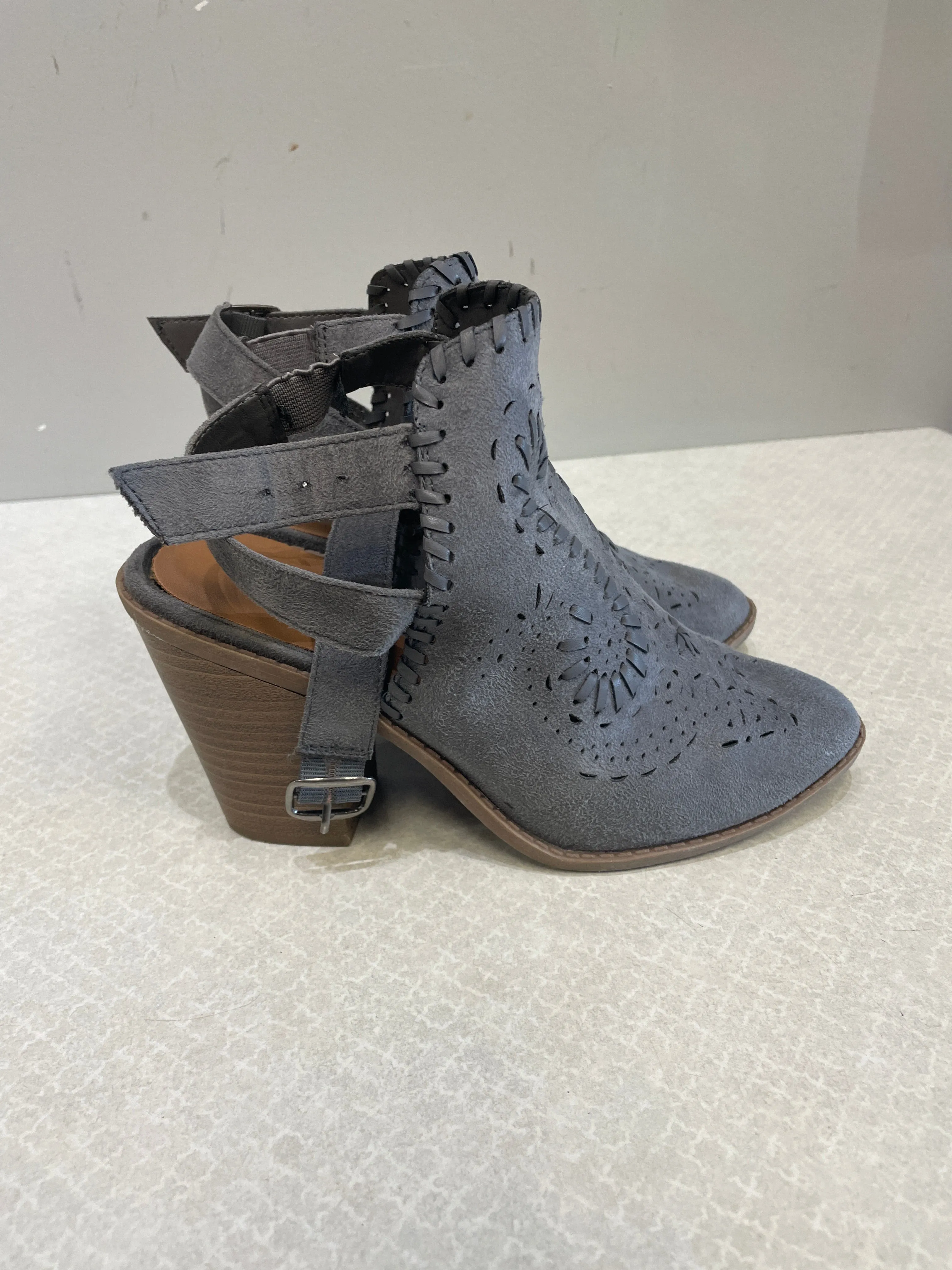 Boots Ankle Heels By Maurices In Grey, Size: 7 Stacked Heel Ankle Boots