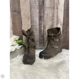 Doc Martens Flora Ankle Boots → Ankle Boots Boots Ankle Heels By Sorel In Taupe, Size: 6