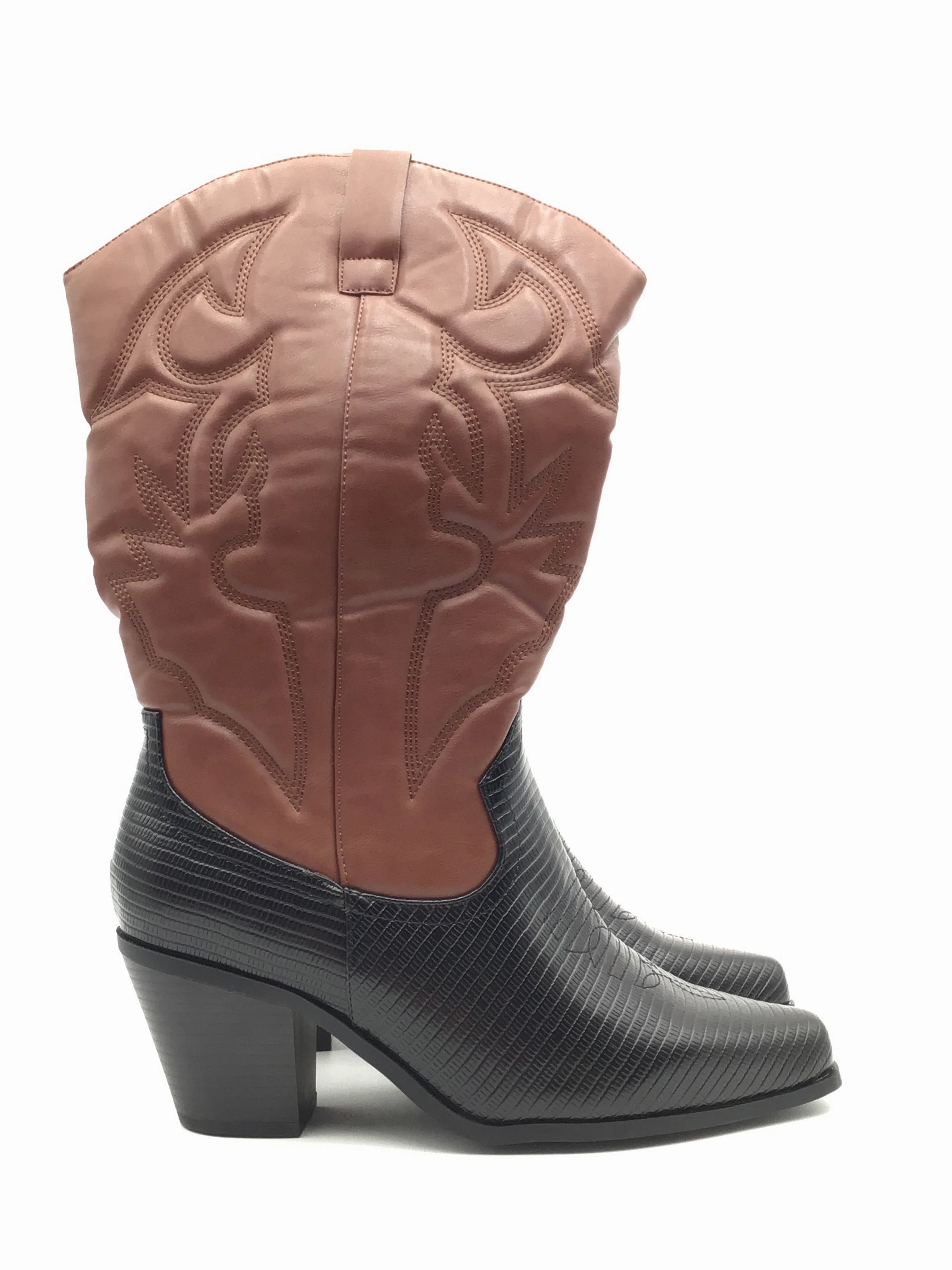Supertech Boots Boots Western By Just Fab In Black & Brown, Size: 8.5