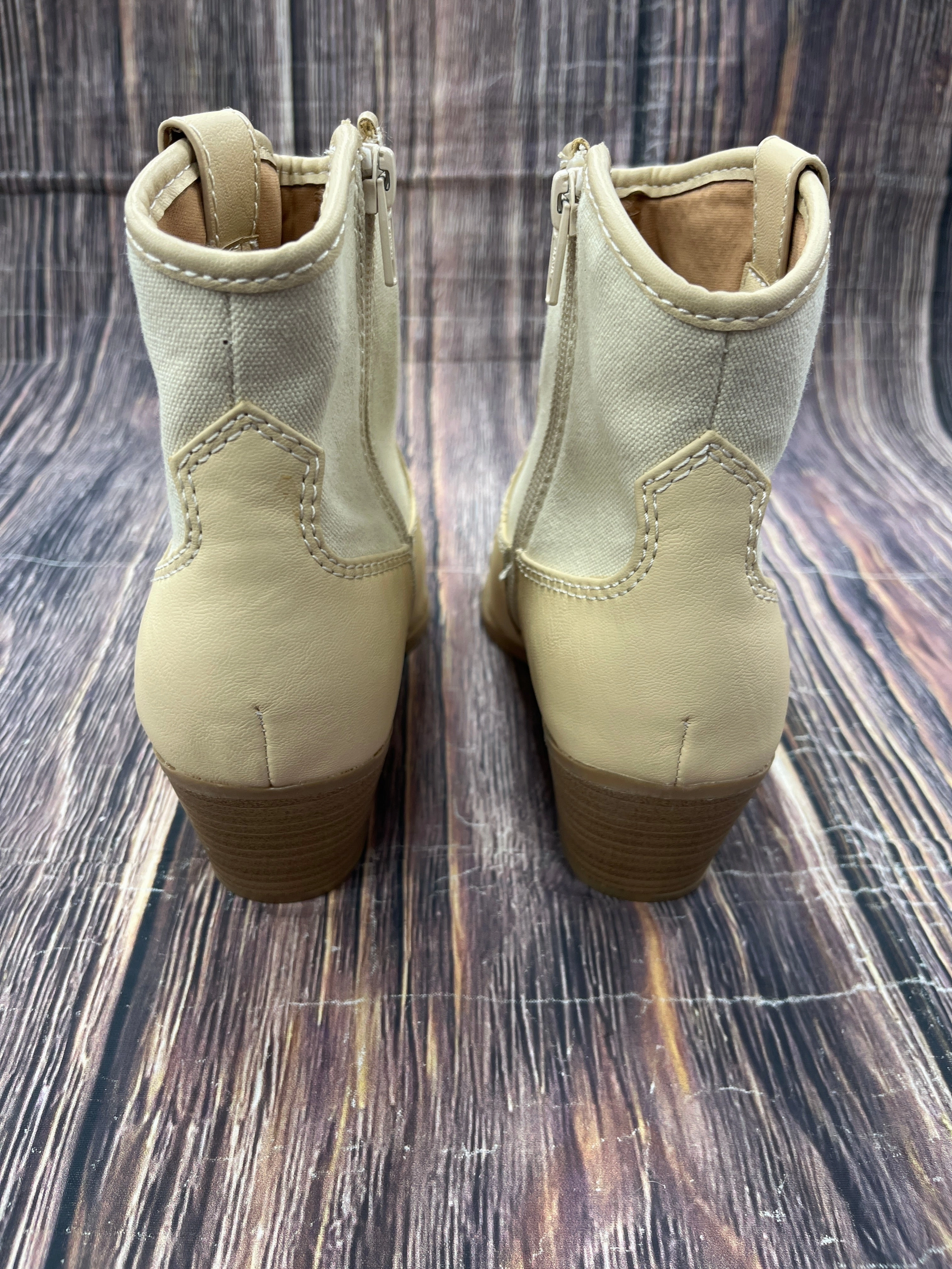 Cuban Heel Boots Boots Western By Universal Thread In Yellow, Size: 7