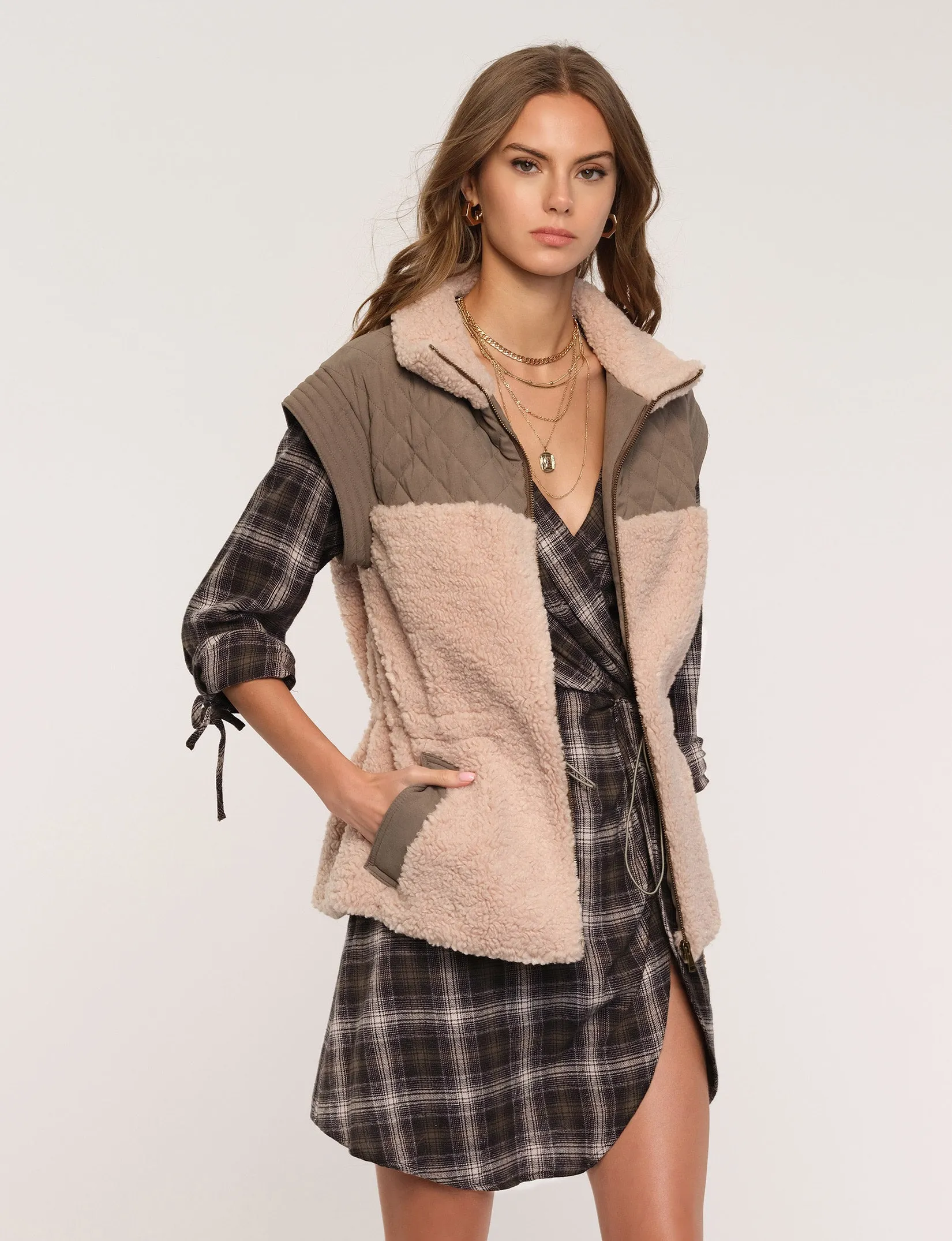 Dr Martens Chukka Boots Cadence Vest