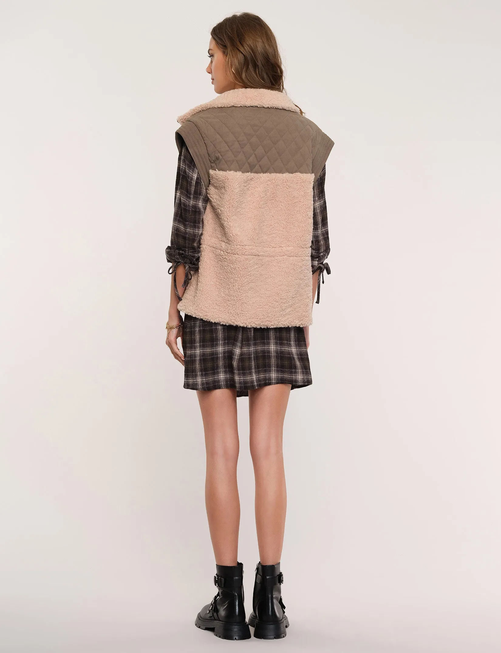 Cadence Vest Boots Winter Shoes