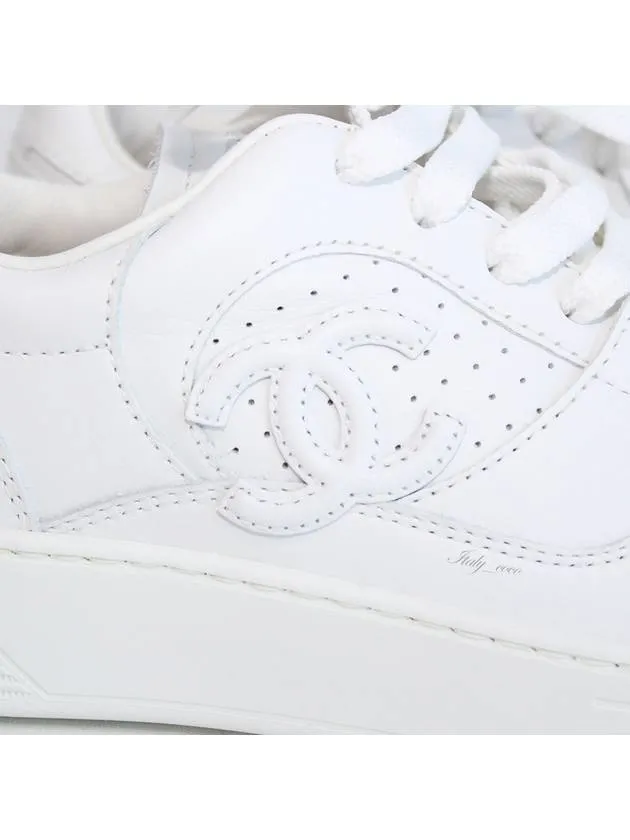 CC Logo Calfskin Low Top Sneakers White Chanel Sneakers Ice Cream
