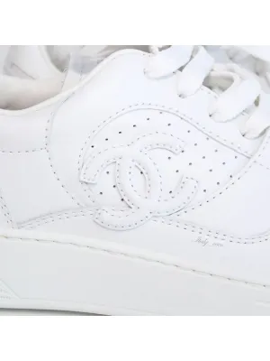 CC Logo Calfskin Low Top Sneakers White Chanel Famuji Sneakers