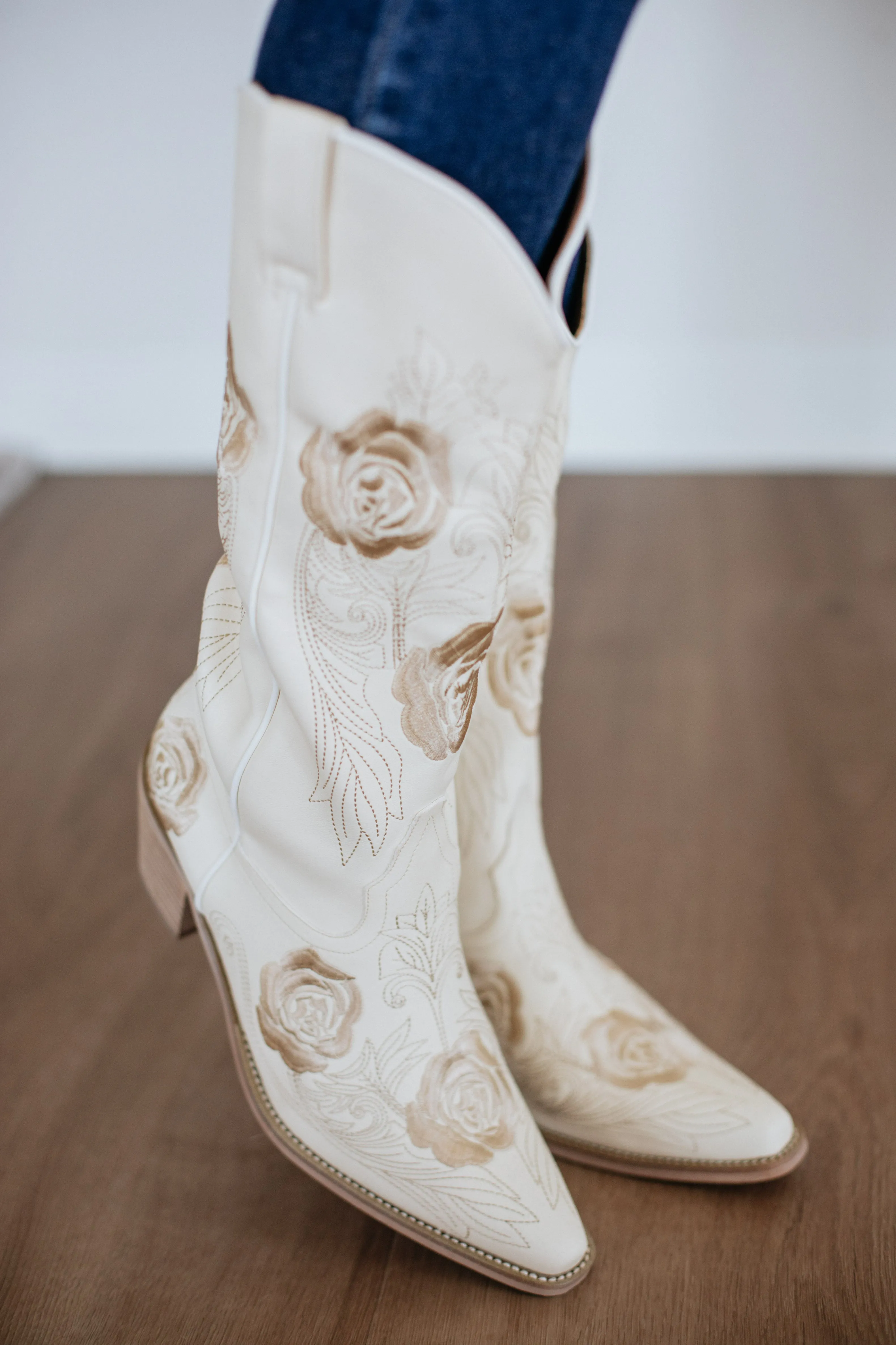 Center Stage Cowgirl Boots Guys Combat Boots