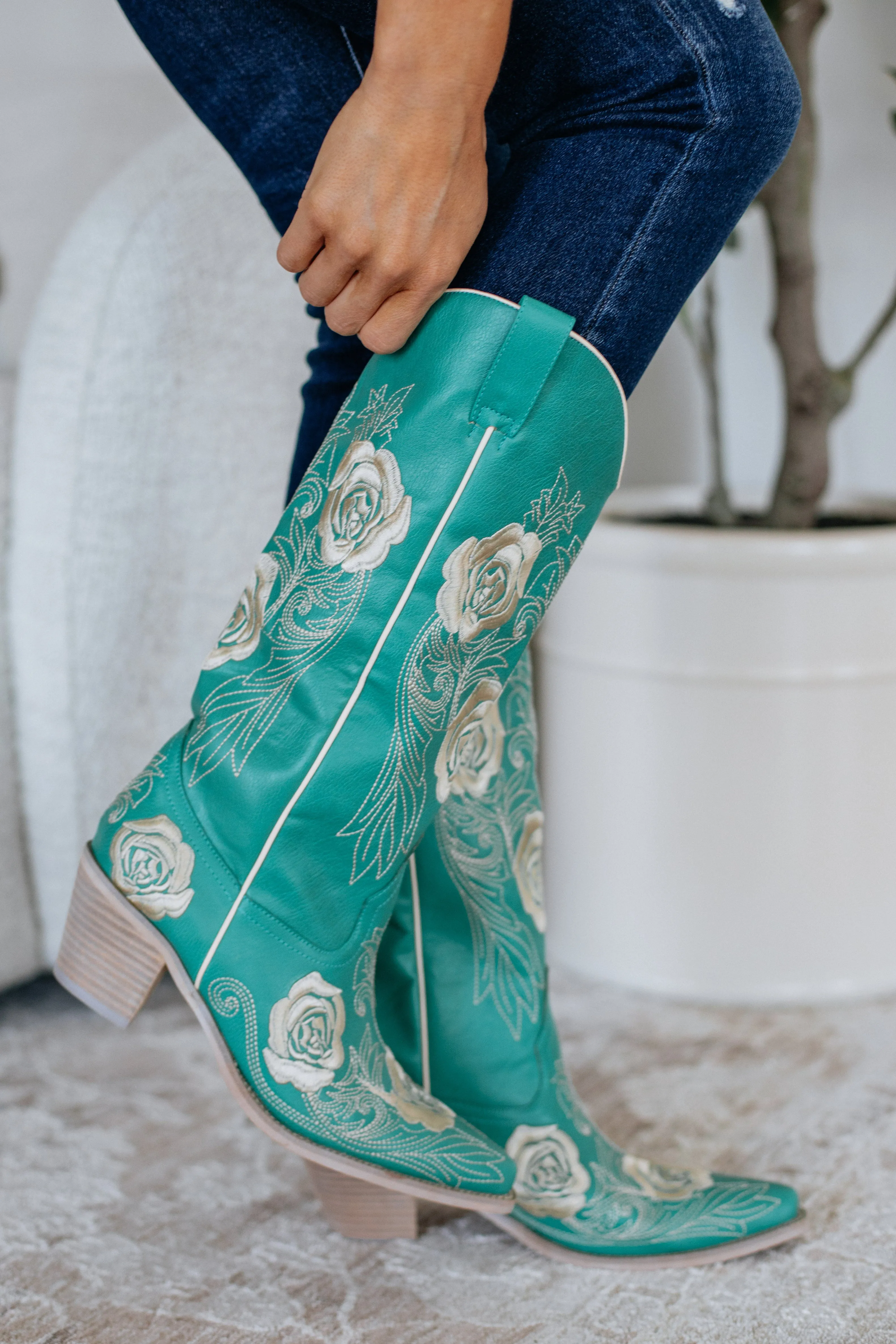 Center Stage Cowgirl Boots Lightweight Waterproof Hiking Boots