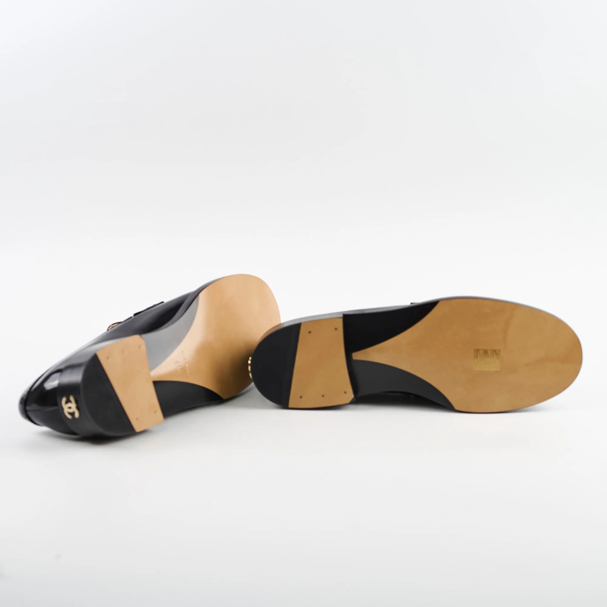 Loafers Comfortable Chanel Patent Loafers Black Size 41C