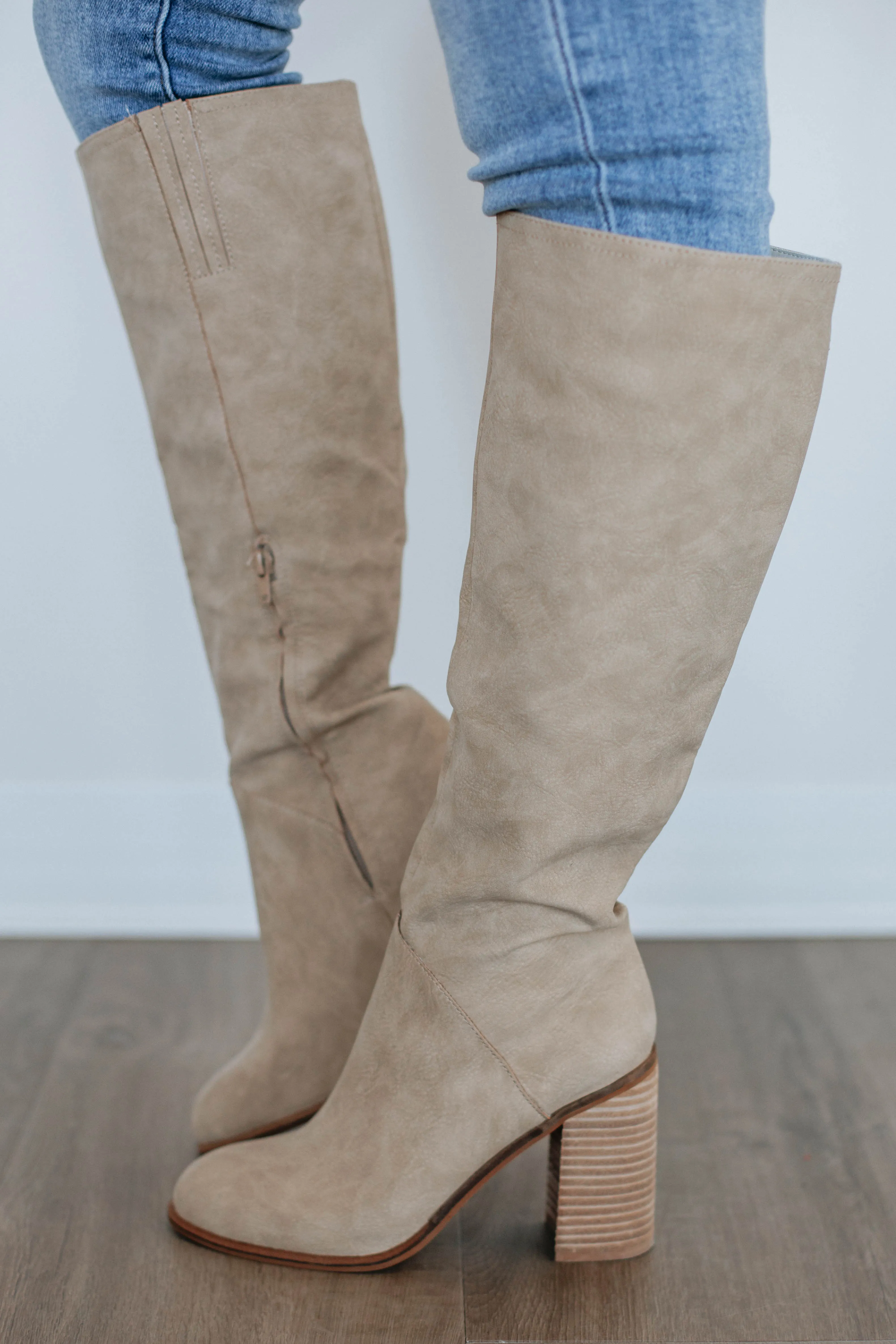 Finding My Way Boots - Khaki Oli Boots