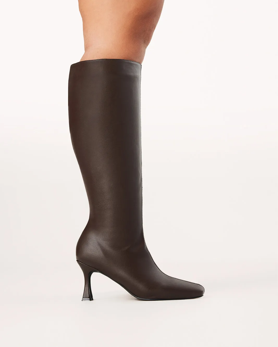 CORBIN EXTENDED CURVE - CHOCOLATE Tall Lace Up Boots