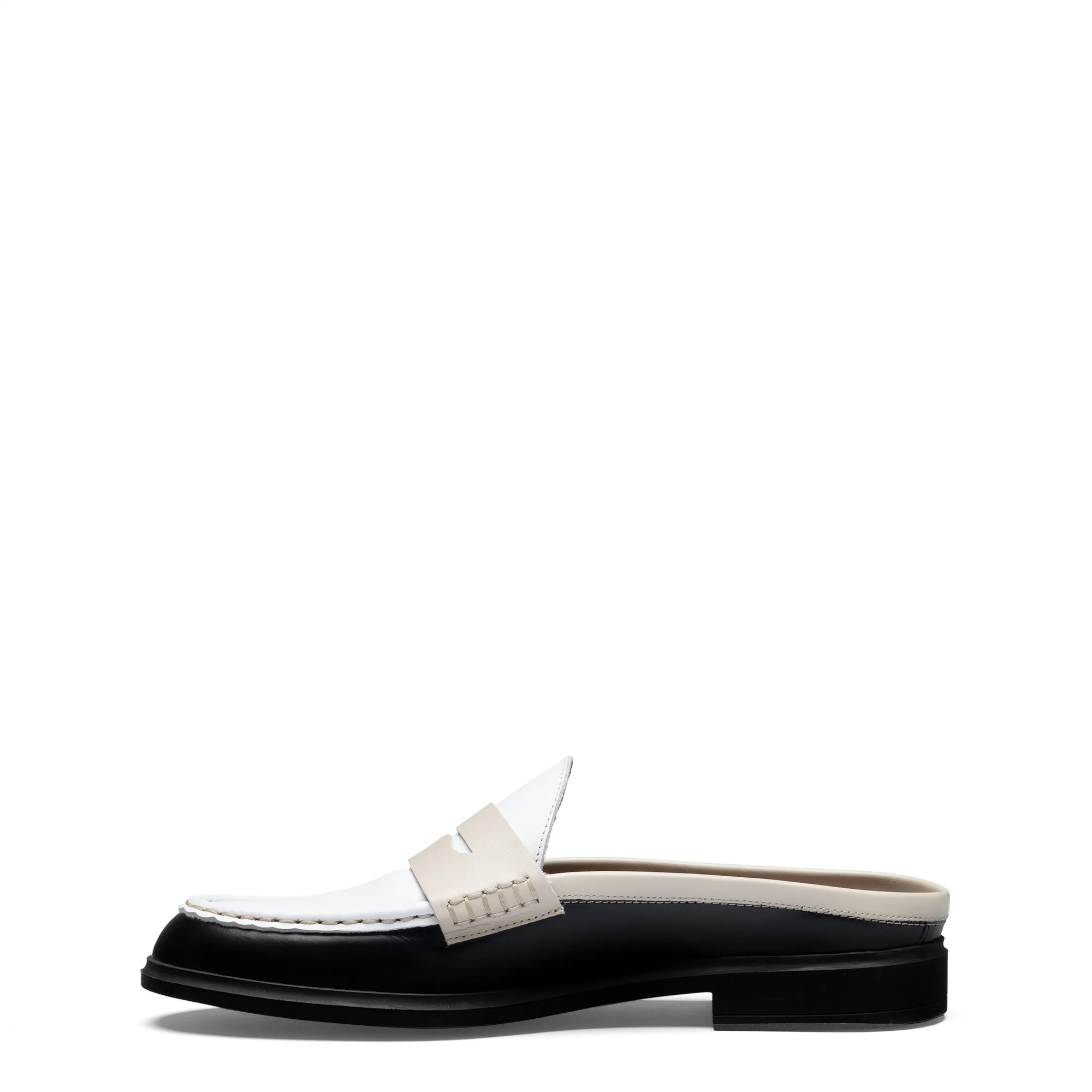 Vendme Blandine Black And White Calfskin Leather Mules With White Details Burberry Loafers