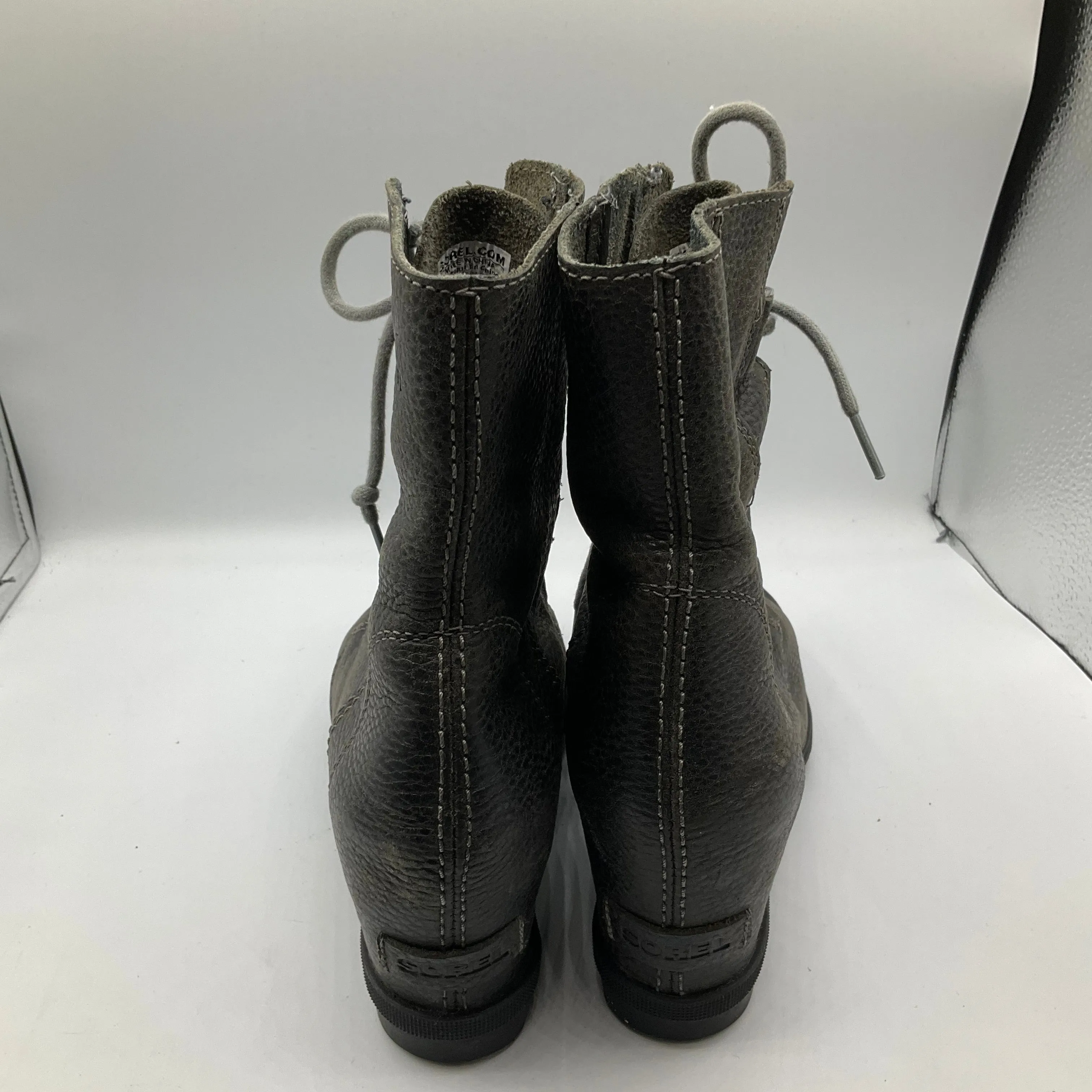 Boots Ankle Heels By Sorel In Grey, Size: 8.5 Wide Width Flat Ankle Boots