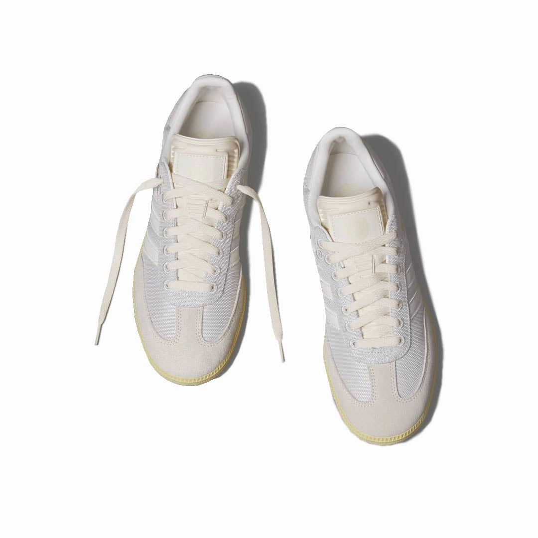 Soccer Cleat Fit Comparison adidas - Unisex Samba Germany Indoor Soccer Shoes (JH5649)