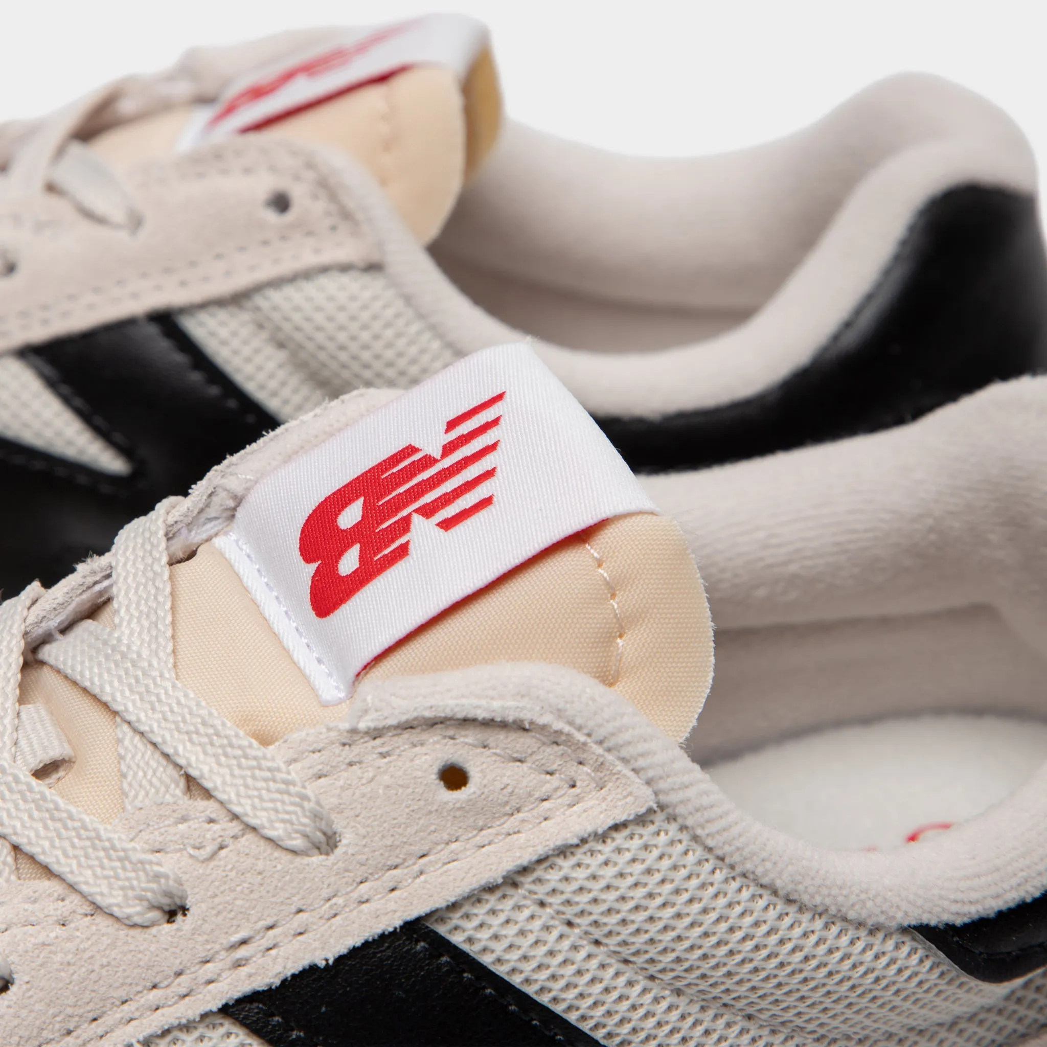 Nike Max Air Tennis Shoes New Balance CT302RF Moonbeam / Black - Team Red