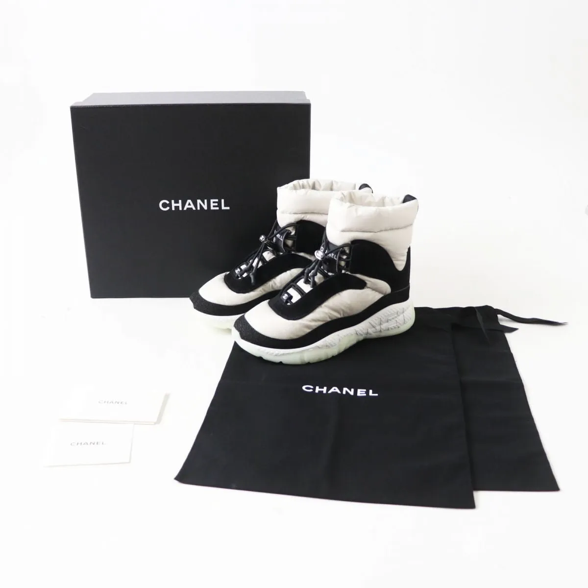 Open-toed Boots Chanel COCO Mark Snow Boots Nylon Suede Black Gray
