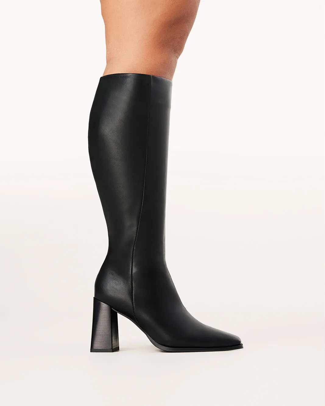 CASTON CURVE - BLACK Zip Front Boots