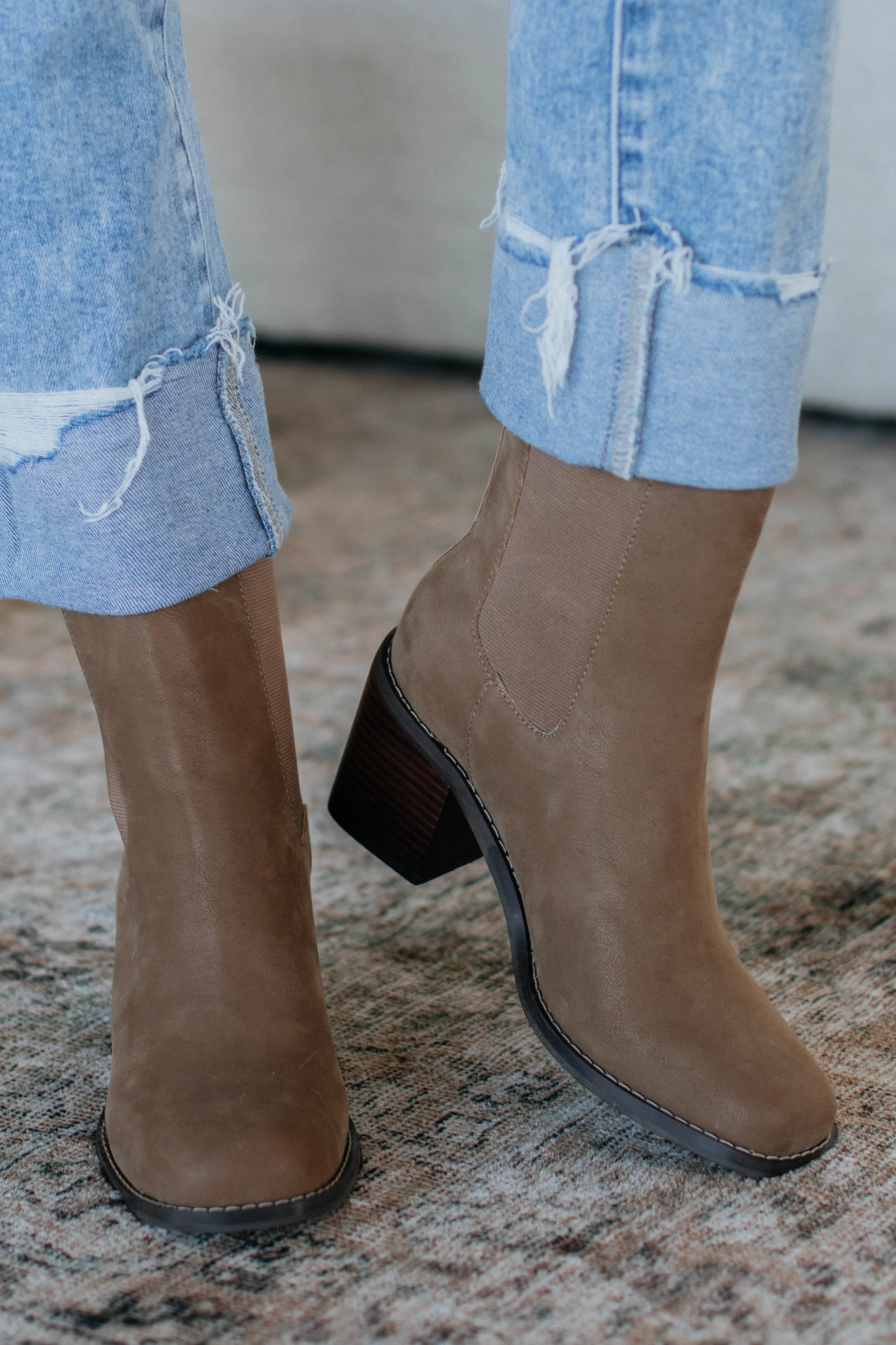 Hiking Boots And Shoes No Invite Needed Boots