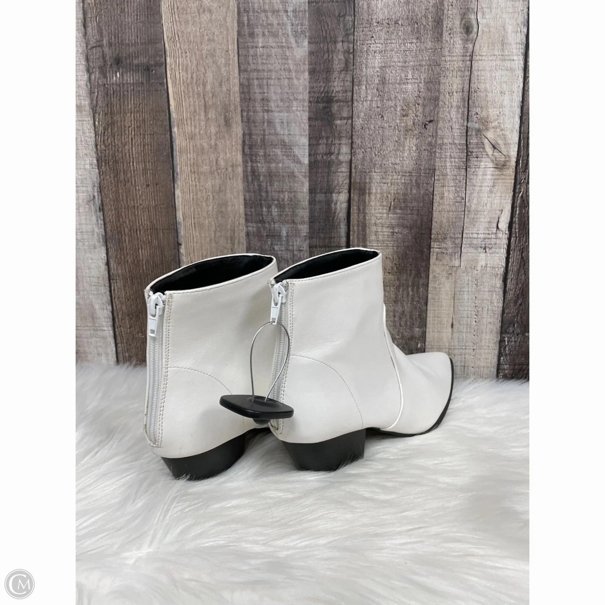 Boots Ankle Heels By Qupid In White, Size: 7 Siren Ankle Boots