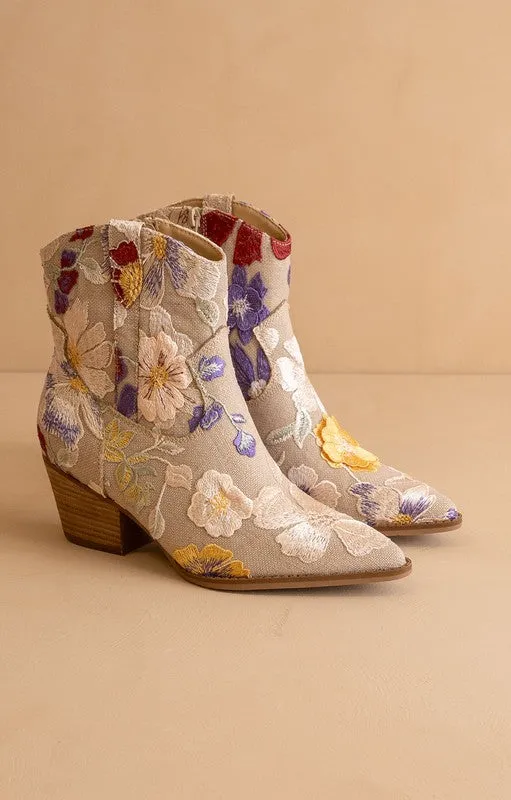 Trekking Boots Winter Sandrine Embroidered Floral Booties
