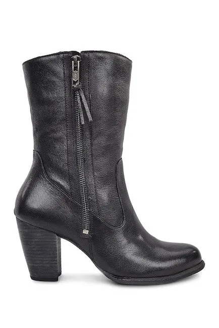 UGG Lynda W Leather Tramping Boots