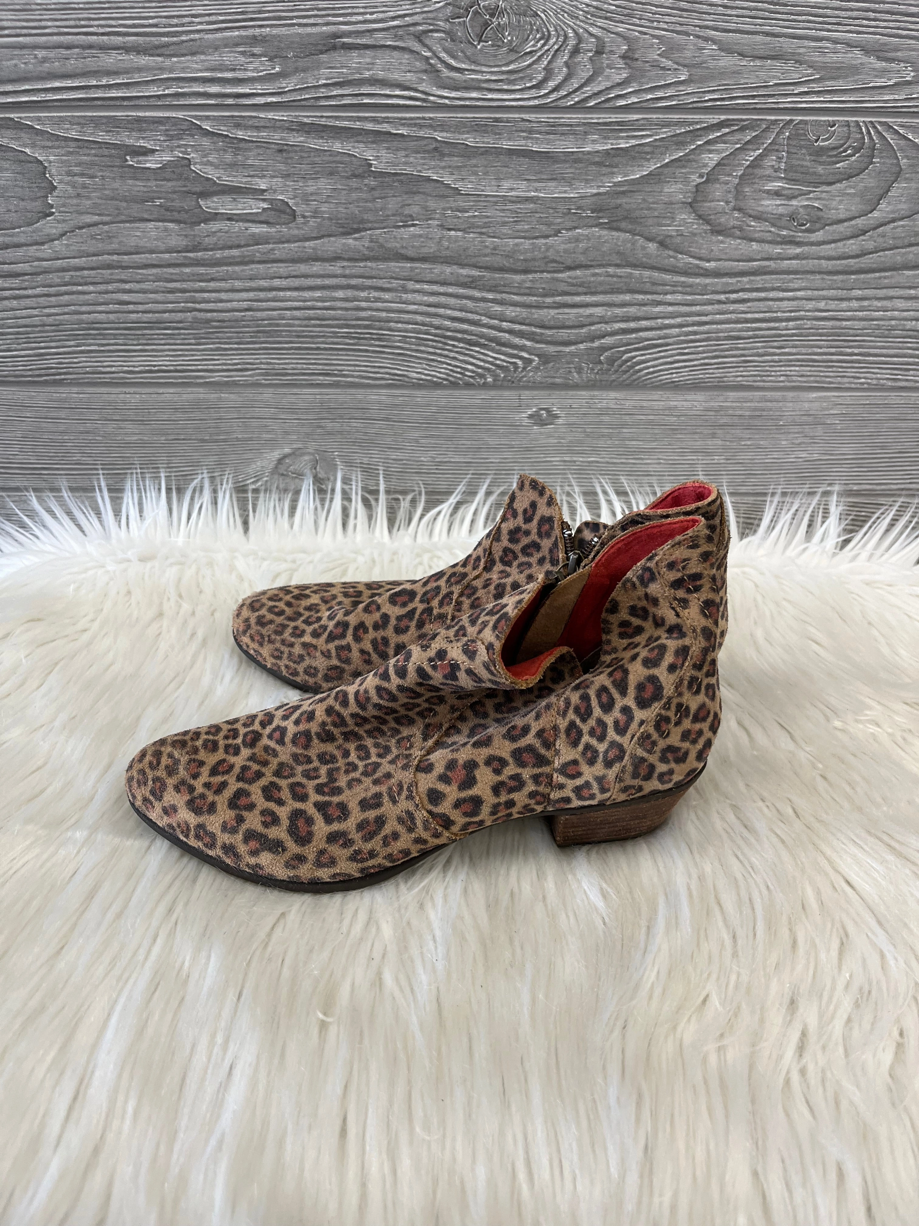 Boots Ankle Flats By Ariat  Size: 8.5 Ankle Boots With Leopard Print