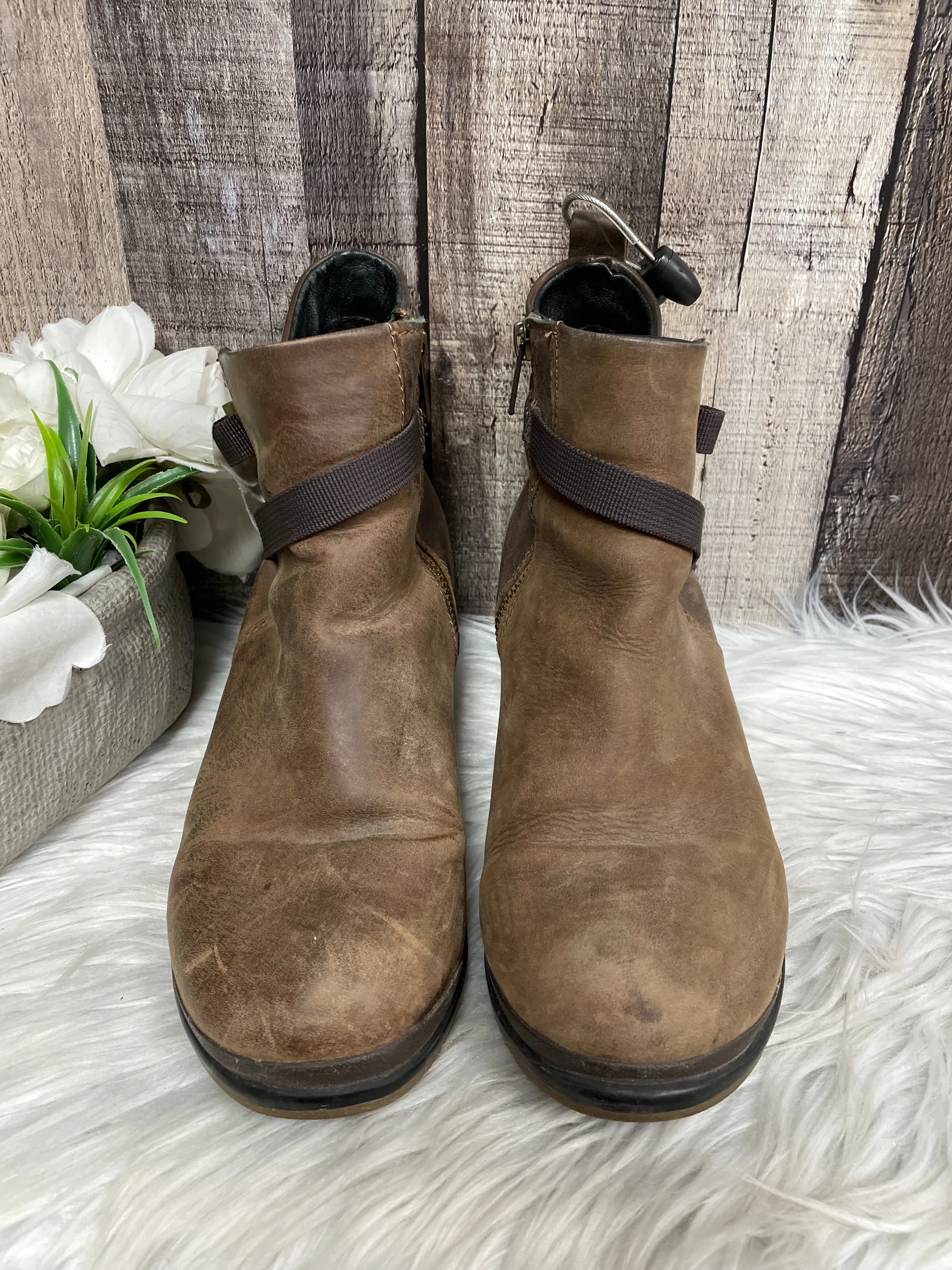 Boots Ankle Heels By Keen  Size: 7 Dryshod Ankle Boots