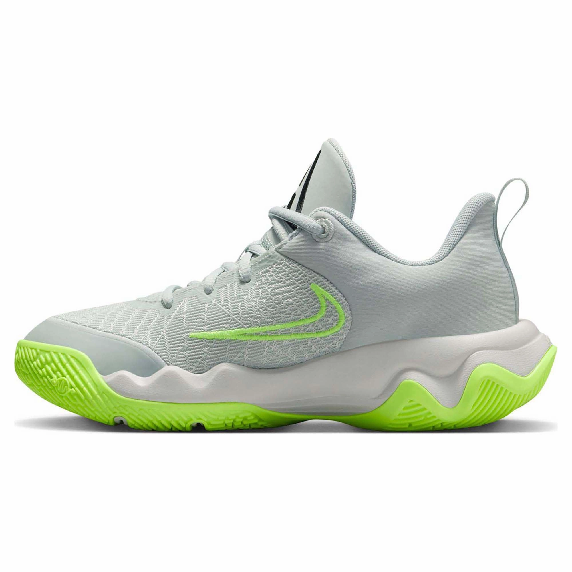 Nike Giannis Immortality 4 Big Kids Tying Basketball Shoes