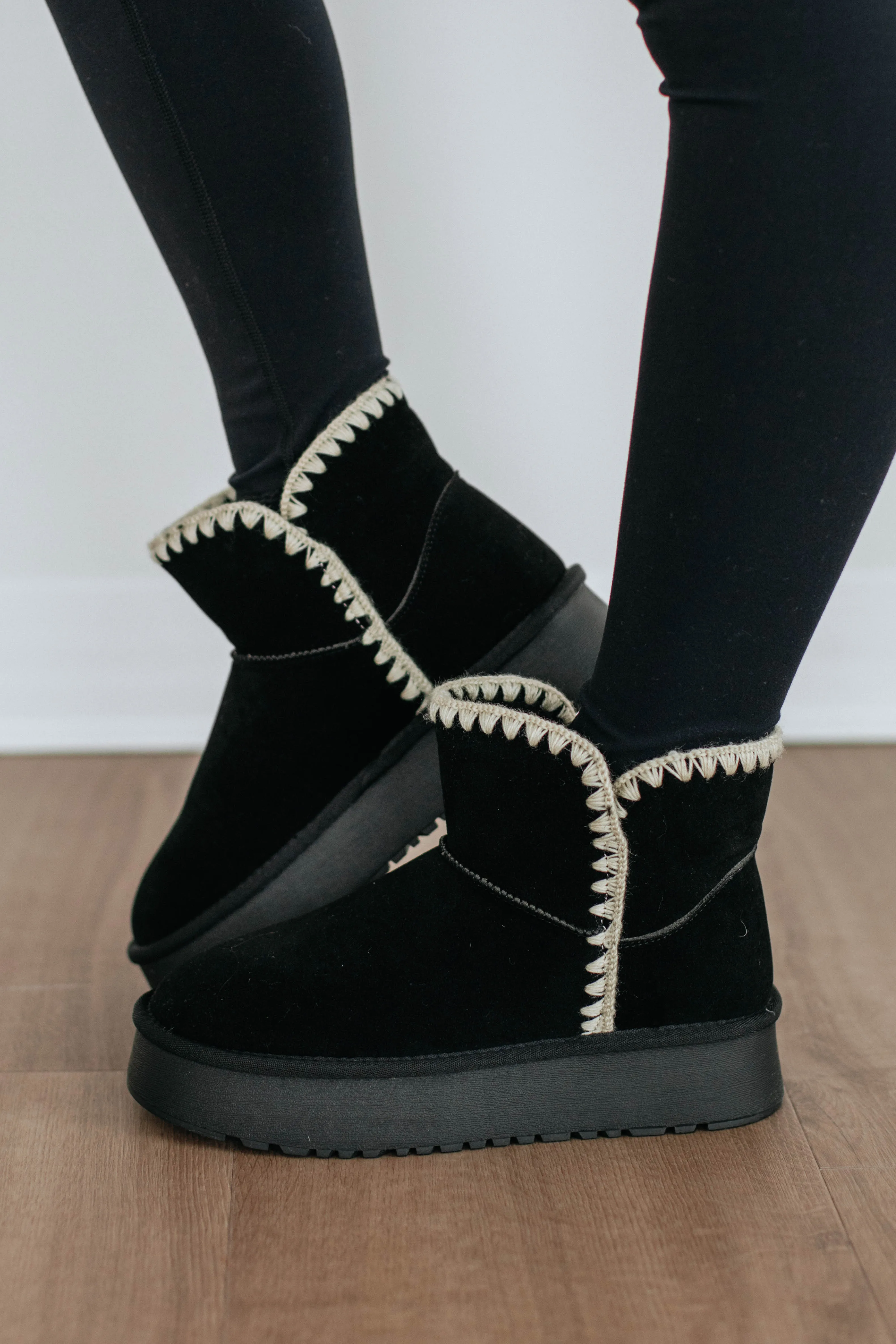 Soft Ride Hoof Boots Committed To Cozy Boots - Black