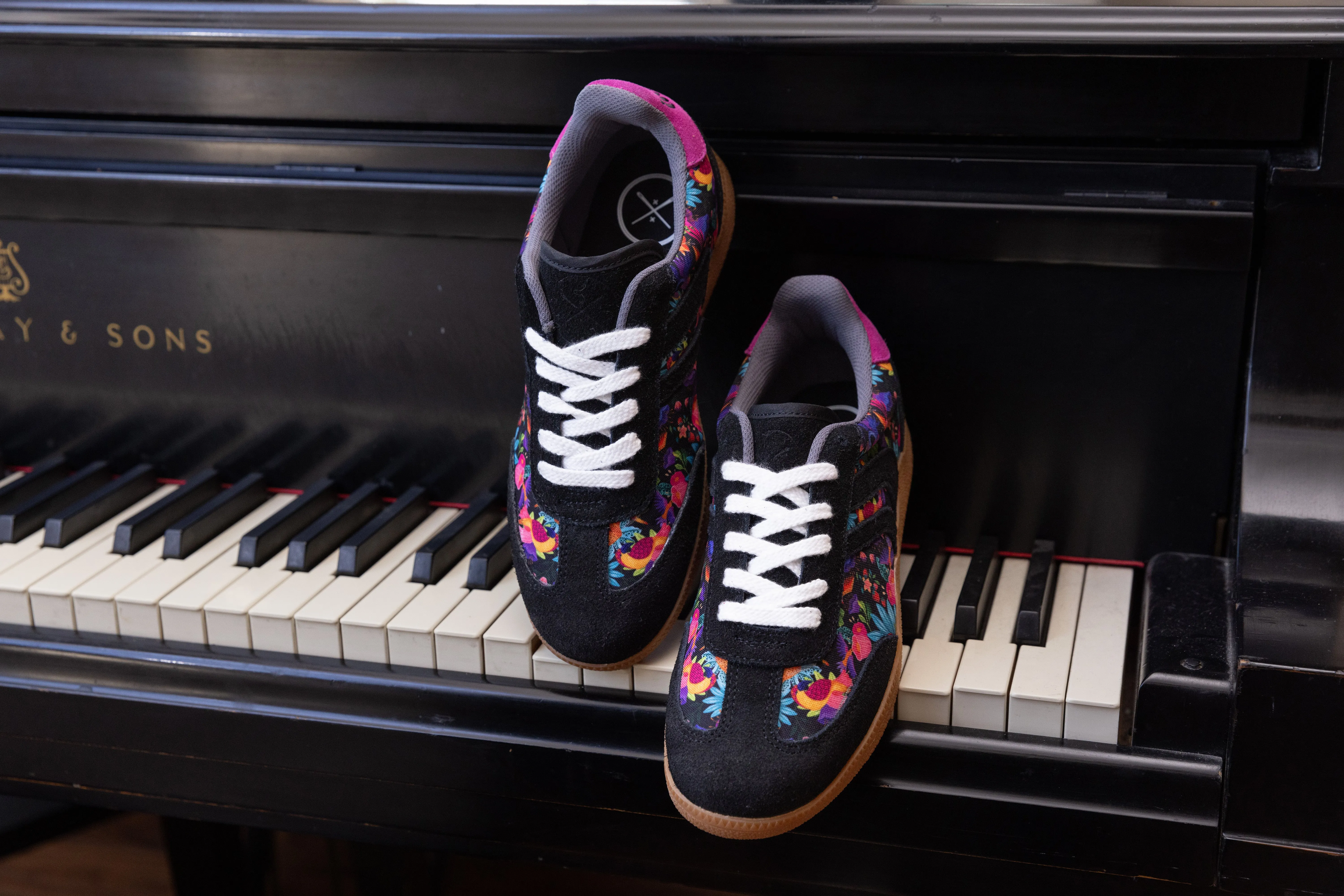 Luzon Tennis Wedge Tennis Shoe