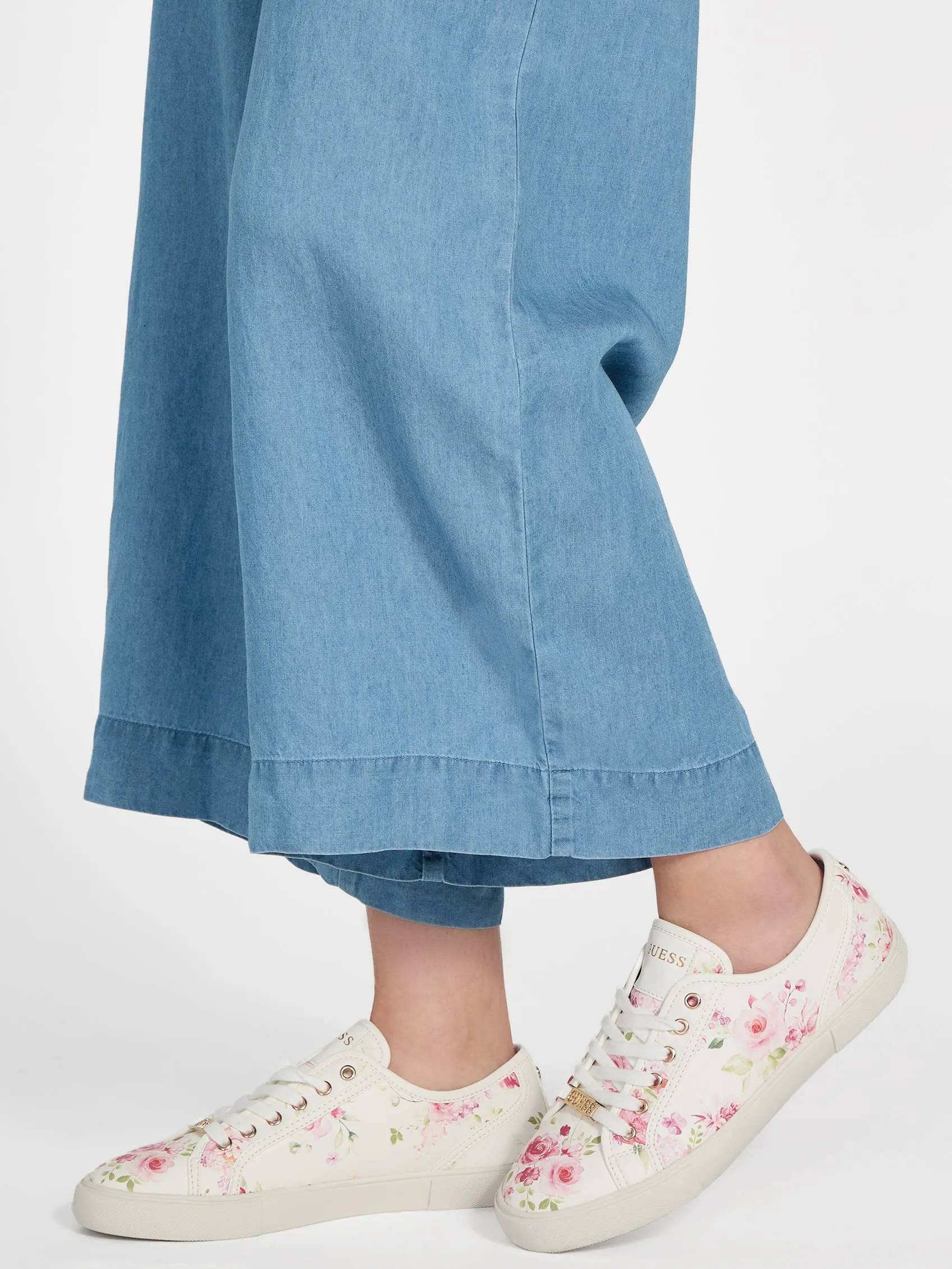 Melya Floral Low-Top Sneakers Voyage Sneakers