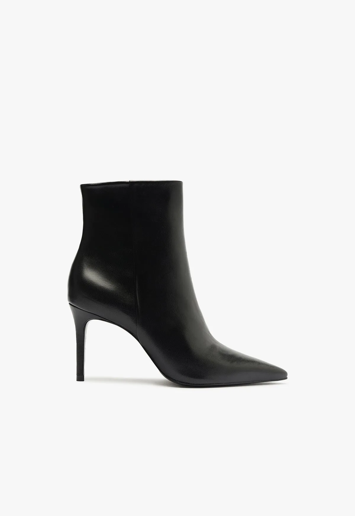 Mikki Bootie Square Toe Boots On Sale