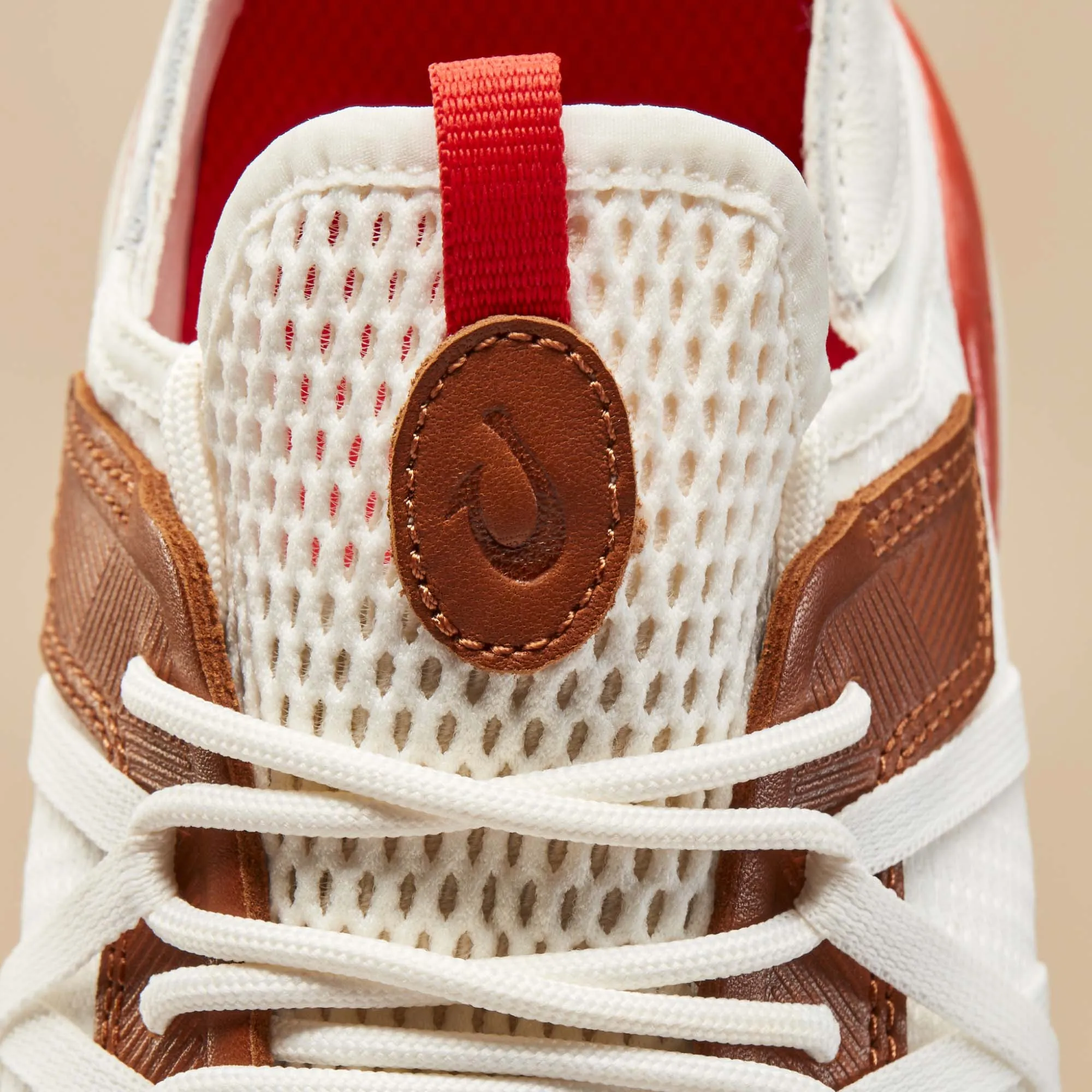 Mio L  - Bright White / Red Lava Clouds Tennis Shoes