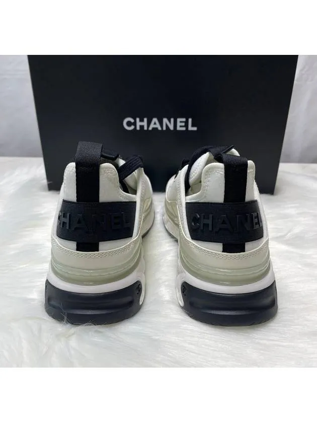 Bottoms Sneakers Mixed Fibers Velvet Calfskin Low Top Sneakers Ivory Chanel