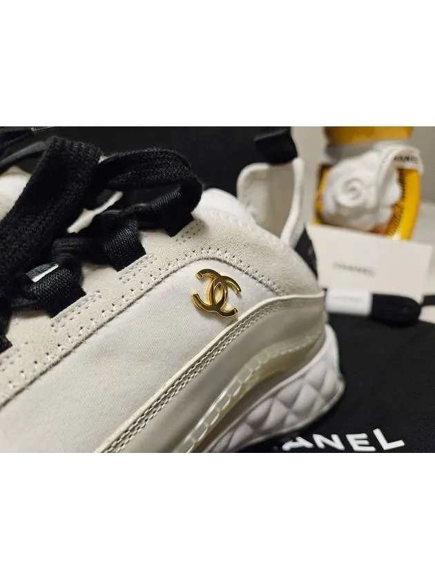 Ufc Sneakers Mixed Fibers Velvet Calfskin Low Top Sneakers Ivory Chanel