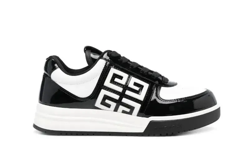 Givenchy 4G-motif leather sneakers 5. NULL
