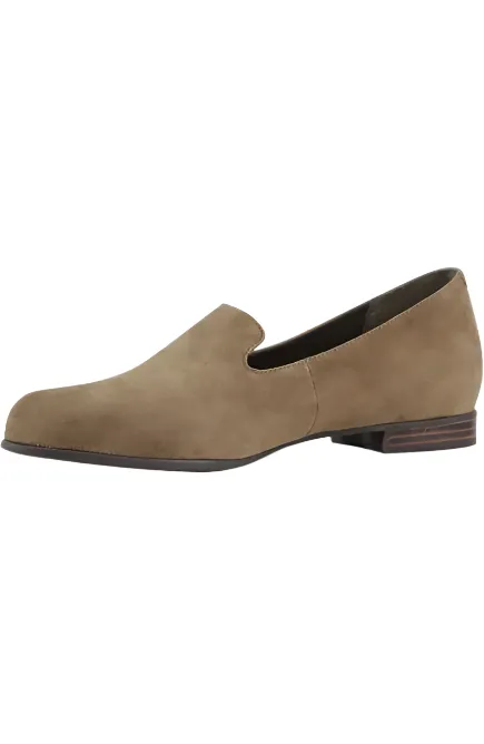 Flat Wide Wedding Shoes Munro Women's Elena Flat Loafer - Fawn Suede